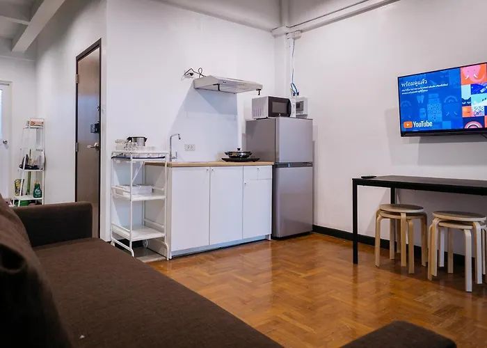 T3 Two Bedrooms Wifi Full Kitchen 1 Min To Bts Bangkok